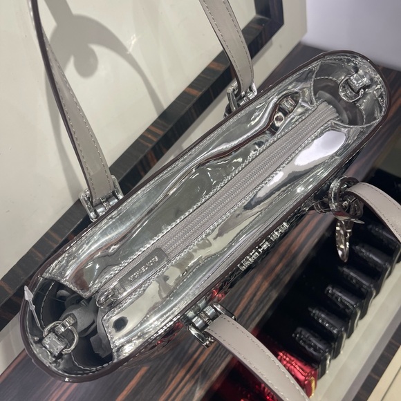 MICHAEL KORS Jet Set Extra-Small Patent Logo Debossed Convertible TZ Tote
Silver - Picture 16 of 16